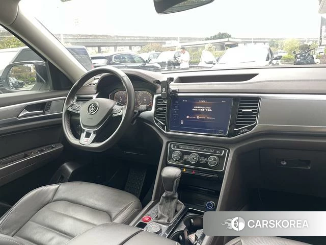 Volkswagen Tourang 2021 Белый из Китая