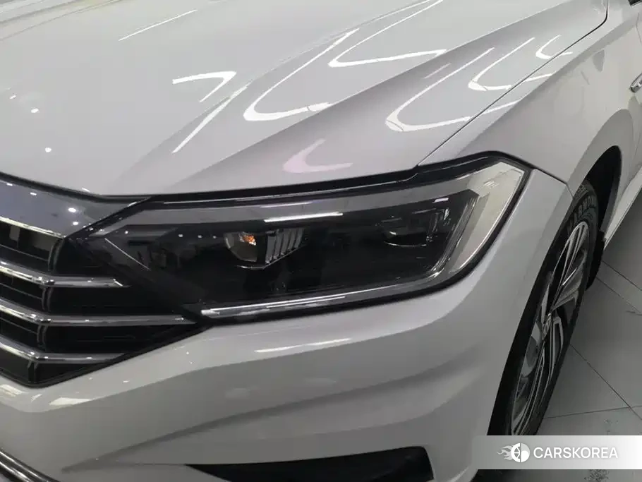 Volkswagen Sagitar 2022 Белый из Китая