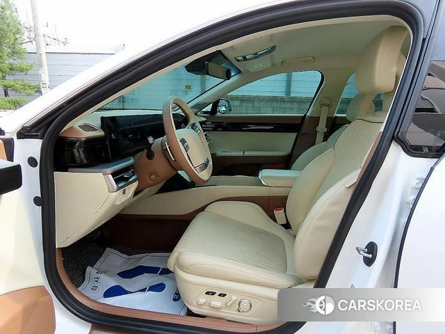 Hyundai Grandeur (GN7) 2023 Белый из Кореи