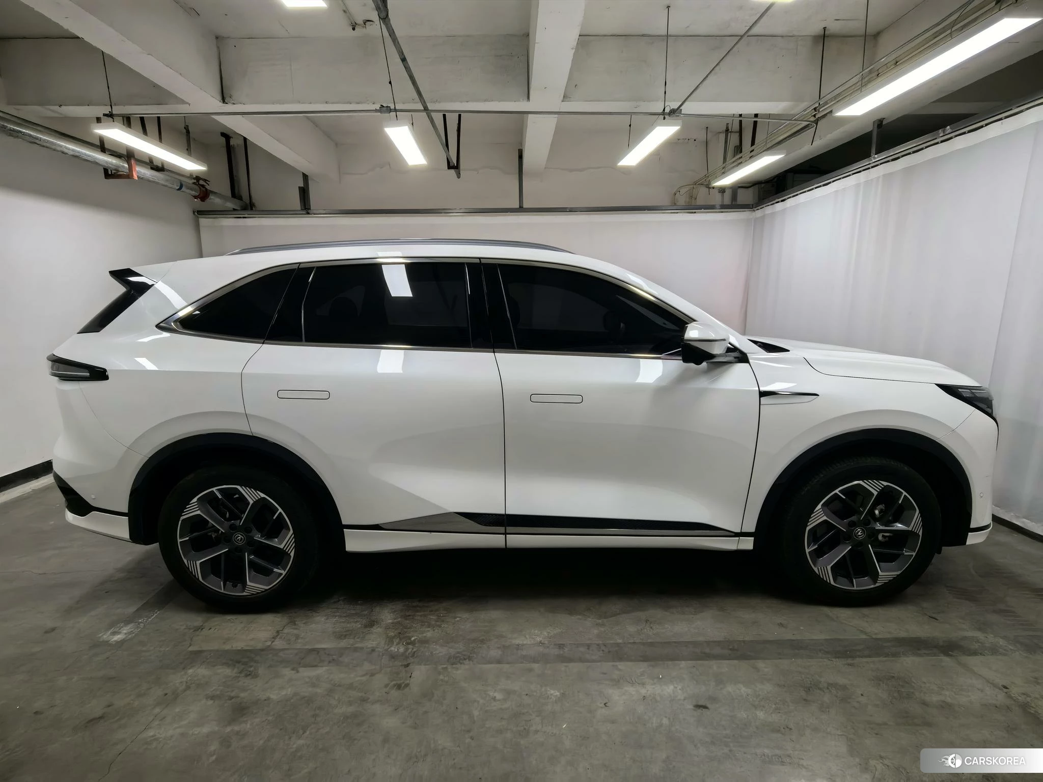 Chang'an CS75 PLUS 2024 Белый из Китая