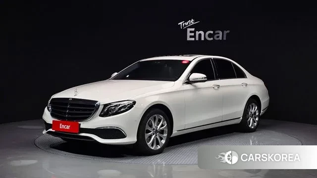 Mercedes-Benz E-Class W213 2019 Белый из Кореи