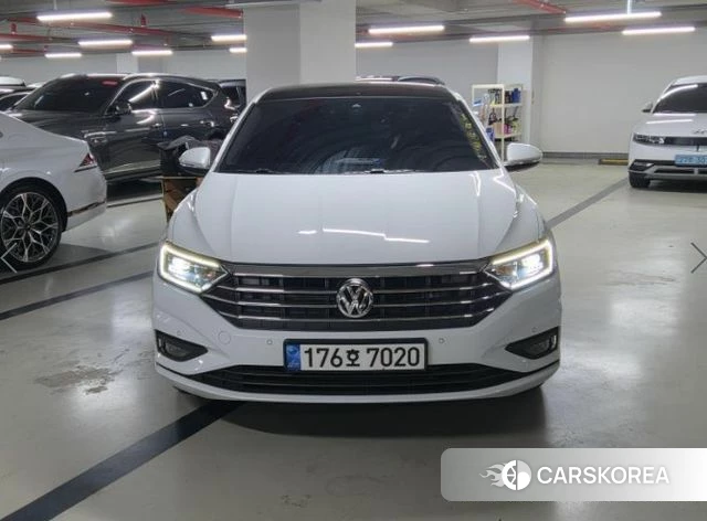 Volkswagen 7th Generation of Jetta 2021 Белый из Кореи