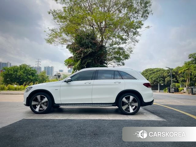 Mercedes-Benz GLC 2023 Белый из Китая