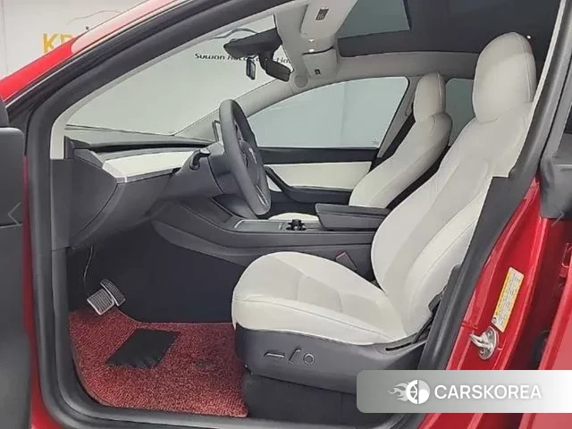 Tesla Model Y 2021 Красный из Кореи