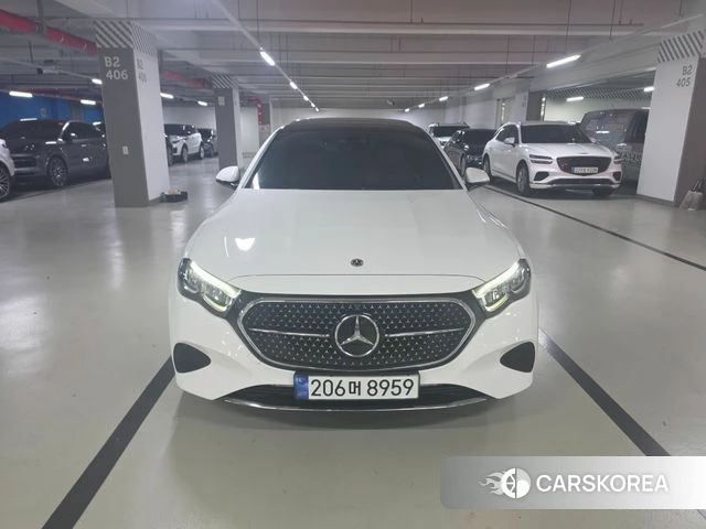 Mercedes-Benz E-Class W214 2024 Белый из Кореи