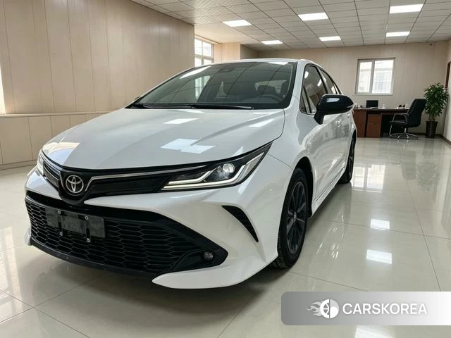 Toyota Corolla 2022 Белый из Китая