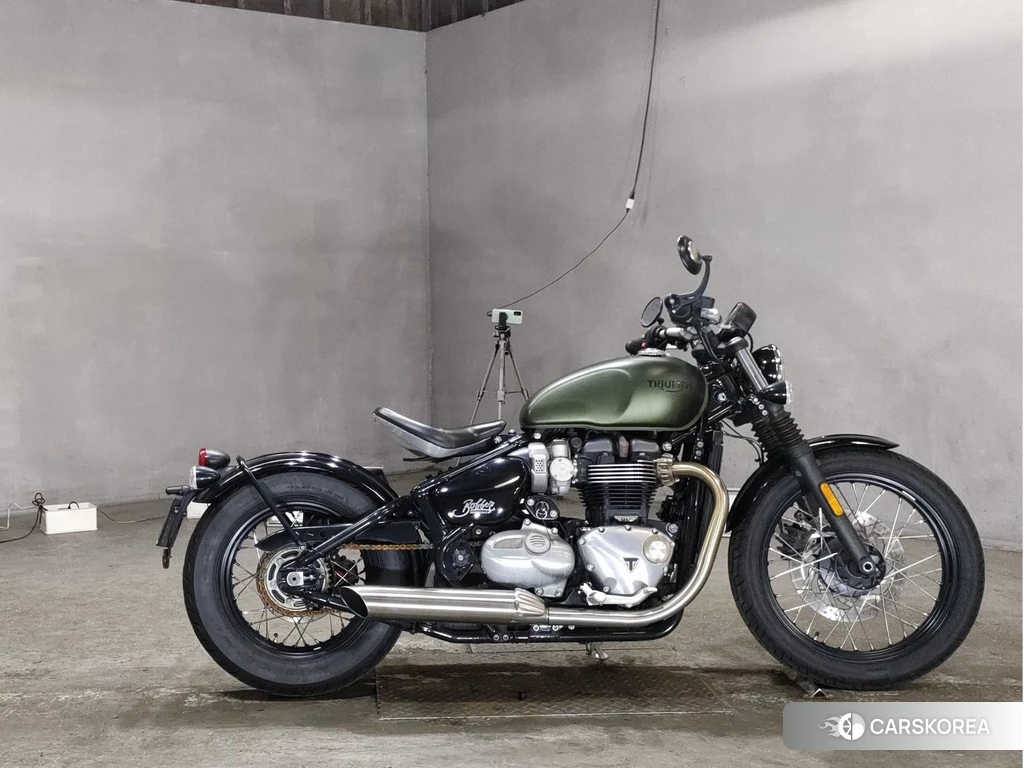 Проданный Triumph BONNEVILLE BOBBER 2019 из Японии