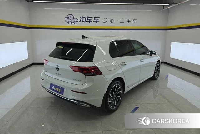 Volkswagen Golf 2021 Белый из Китая