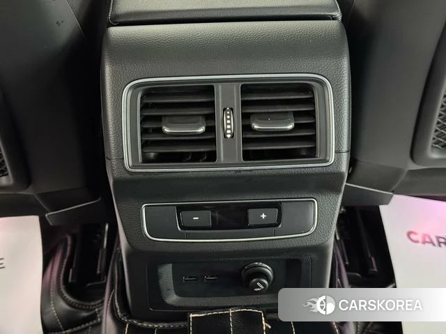 Audi Q5L 2021 Белый из Китая