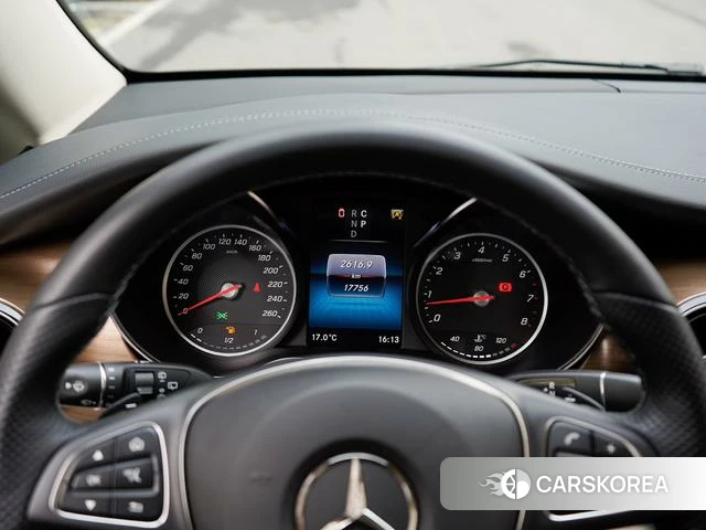 Mercedes-Benz V-class 2023 Черный из Китая