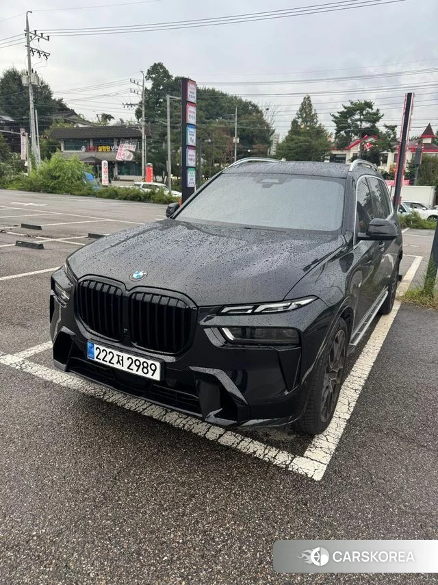 BMW X7 (G07) 2024 Черный из Кореи