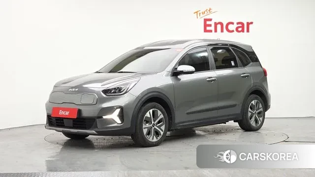 Kia Niro Plus 2022 Серебристо-серый из Кореи
