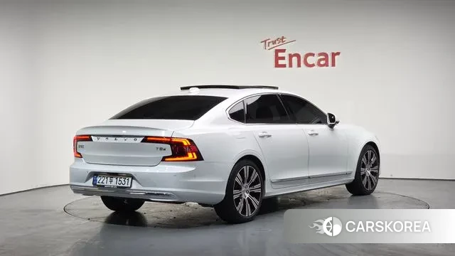 Volvo S90 2024 Белый из Кореи
