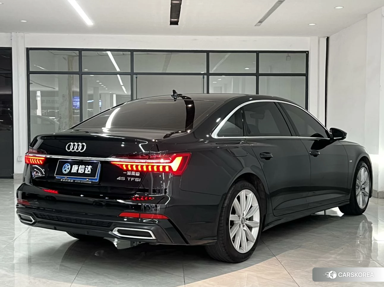Audi A6L 2020 Черный из Китая