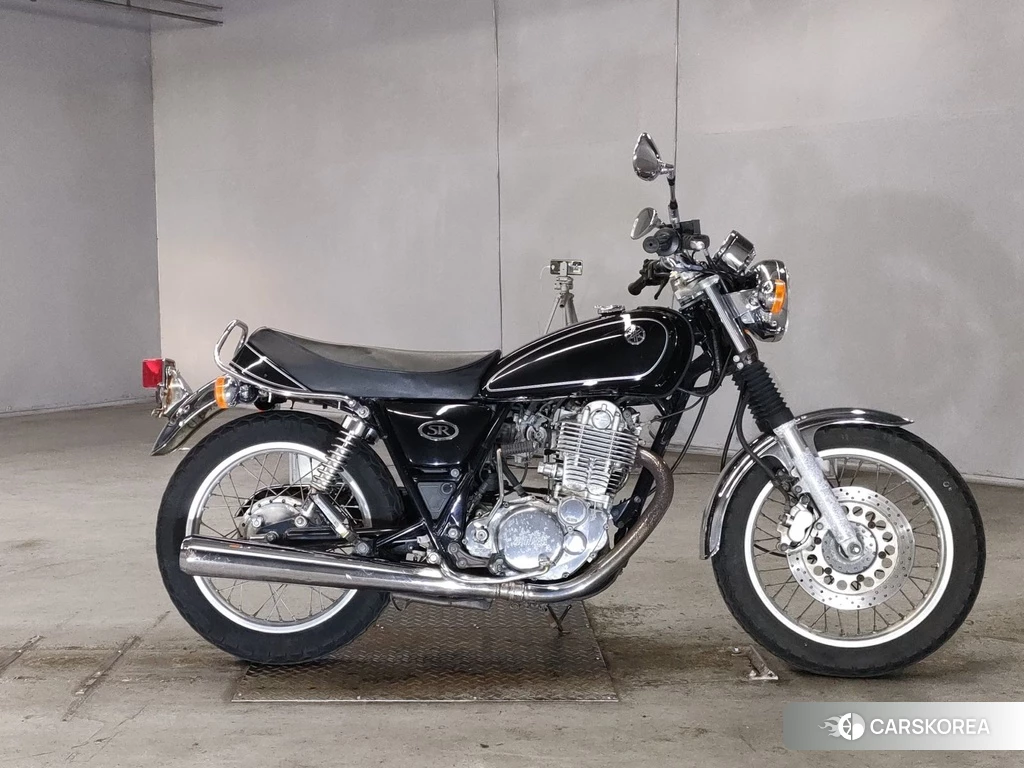 Проданный Yamaha SR 400 2011 из Японии