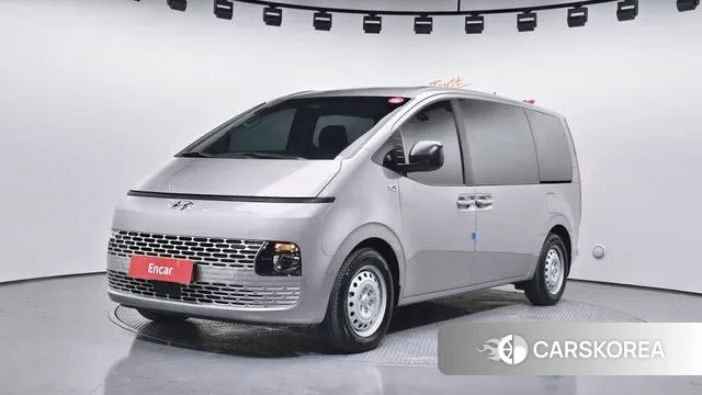 Hyundai Staria 2023 Серебряный из Кореи