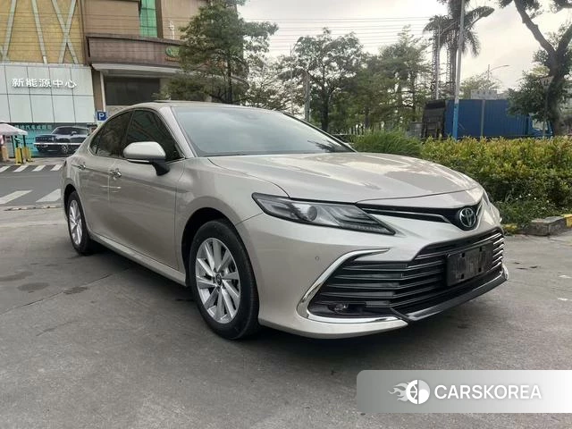 Toyota Camry 2023 Шампань из Китая