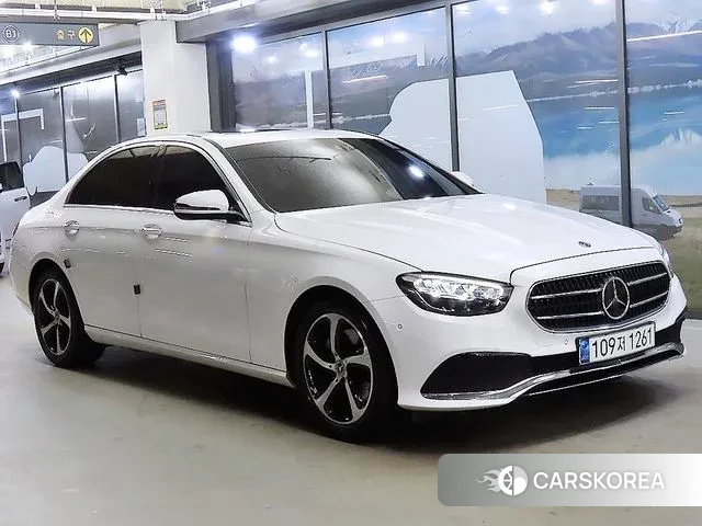 Mercedes-Benz E-Class W213 2020 Белый из Кореи