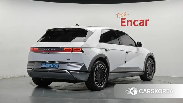 Hyundai Ionic 5 2021 Белый из Кореи