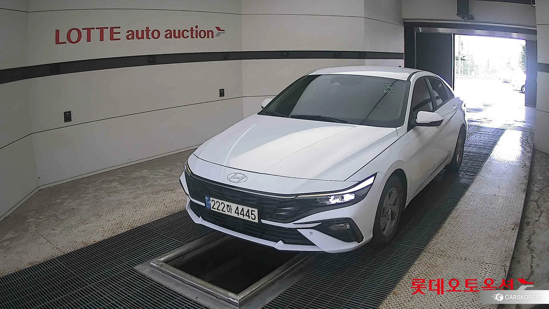 Hyundai Avante 2024 Atlas White из Кореи
