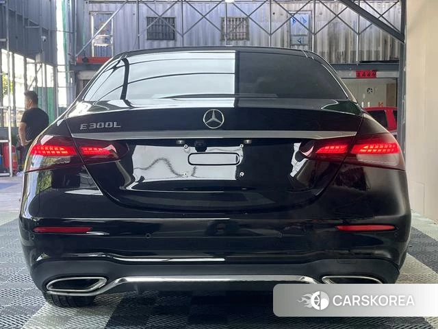 Mercedes-Benz E-class 2021 Черный из Китая