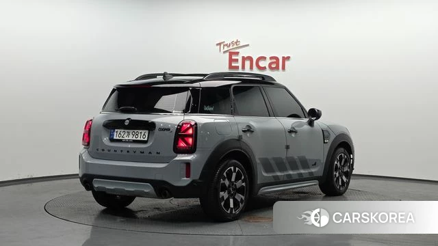 Mini Cooper S Countryman 2022 Светло-серебряный цвет из Кореи