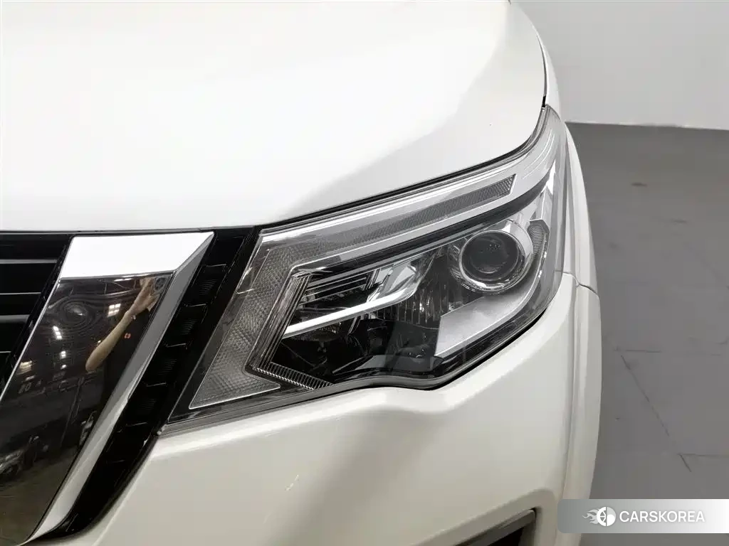 Nissan Terra 2020 Белый из Китая