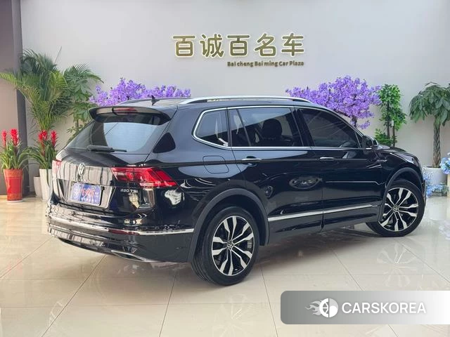 Volkswagen Tiguan L 2021 Черный из Китая