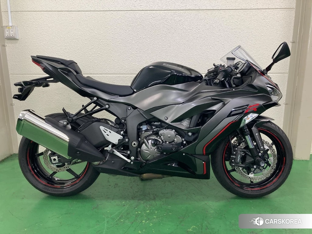 Проданный Kawasaki NINJA ZX-6R 2023 из Японии