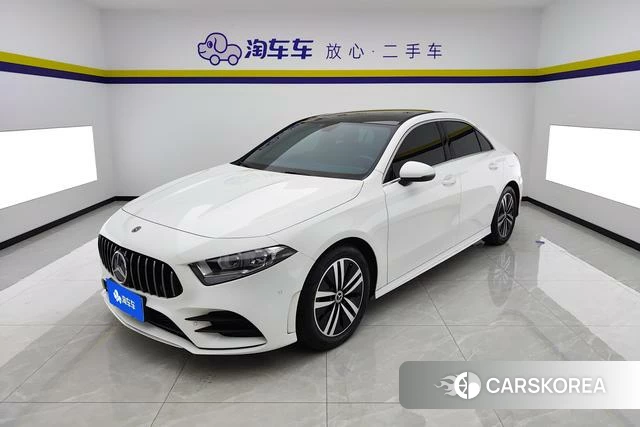 Mercedes-Benz Class A 2019 Белый из Китая