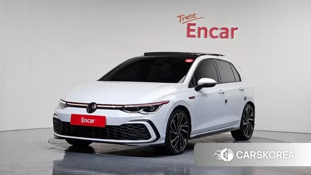 Volkswagen Golf 8th Generation 2023 Белый из Кореи