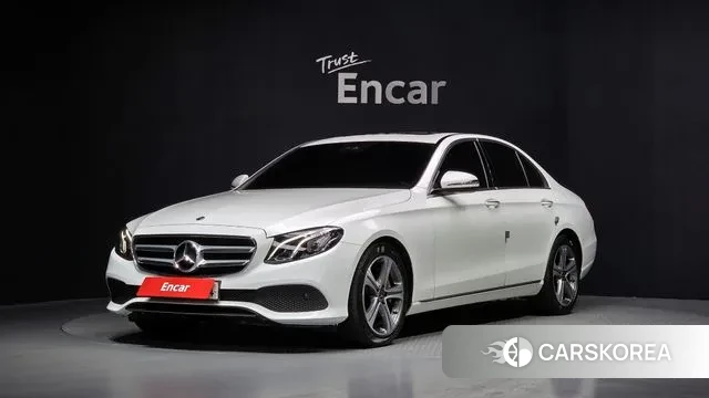 Mercedes-Benz E-Class W213 2018 Белый из Кореи