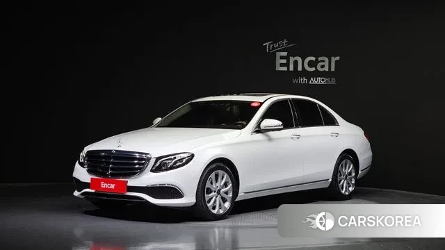 Mercedes-Benz E-Class W213 2018 Белый из Кореи