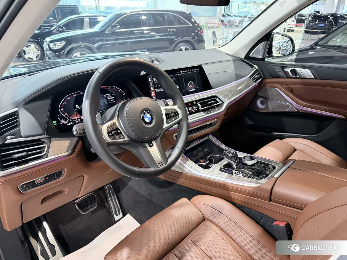 BMW X7 2021 Черный из Китая