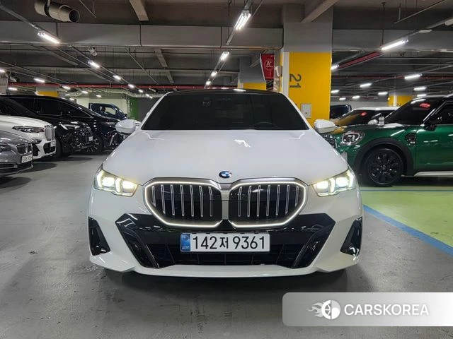 BMW 5 Series (G60) 2024 Белый из Кореи