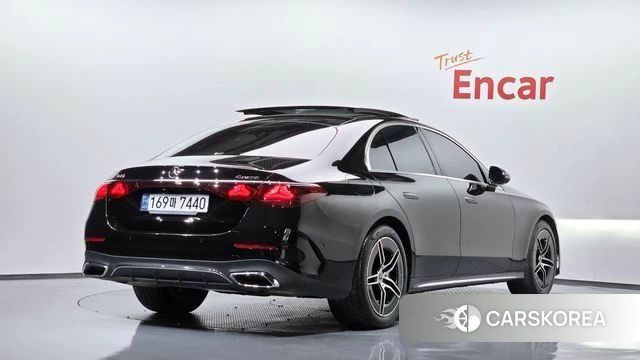 Mercedes-Benz E-Class W214 2024 Черный из Кореи