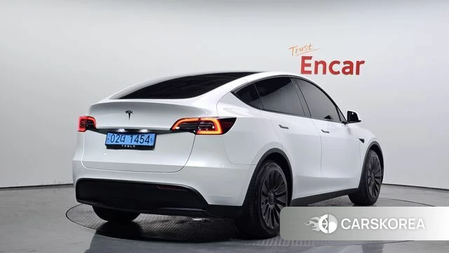 Tesla Model Y 2023 Белый из Кореи