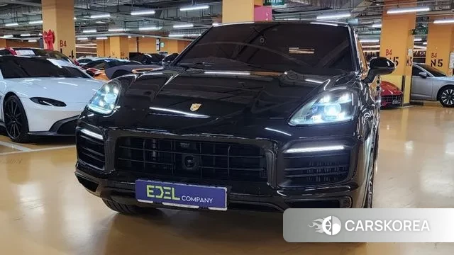 Porsche Cayenne (PO536) 2023 Черный из Кореи