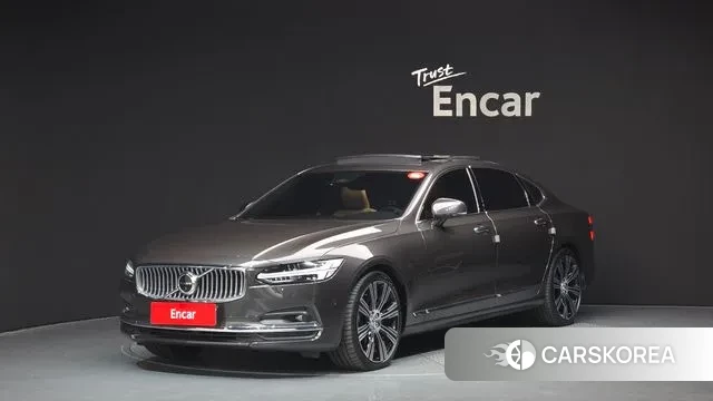 Volvo S90 2023 Серый из Кореи