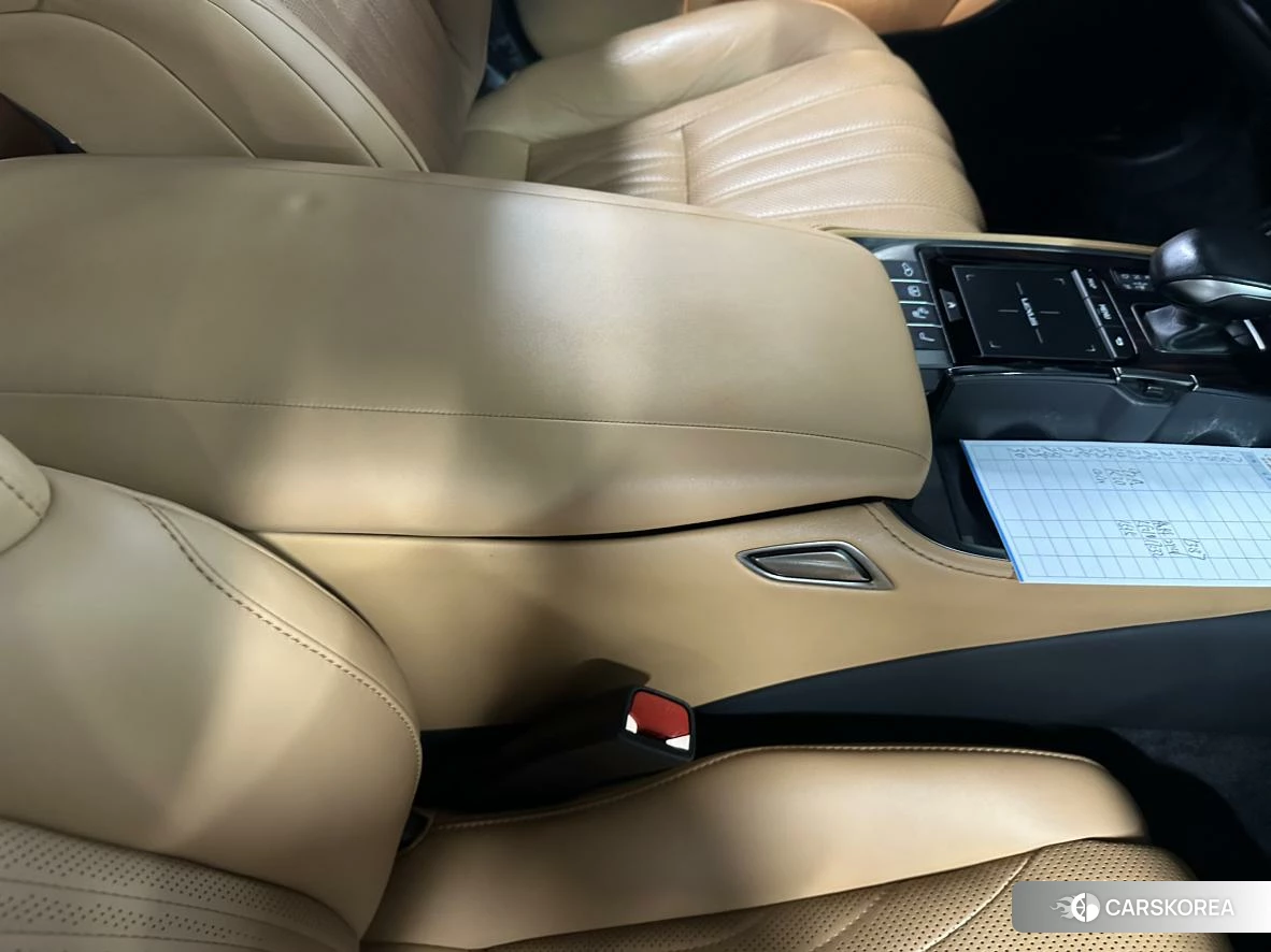 Lexus LS 2020 Черный из Китая