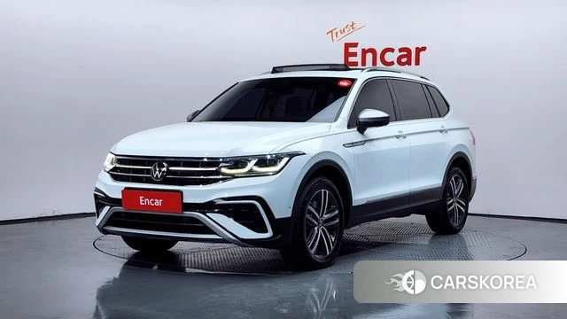 Volkswagen Tiguan Allspace 2023 Белый из Кореи