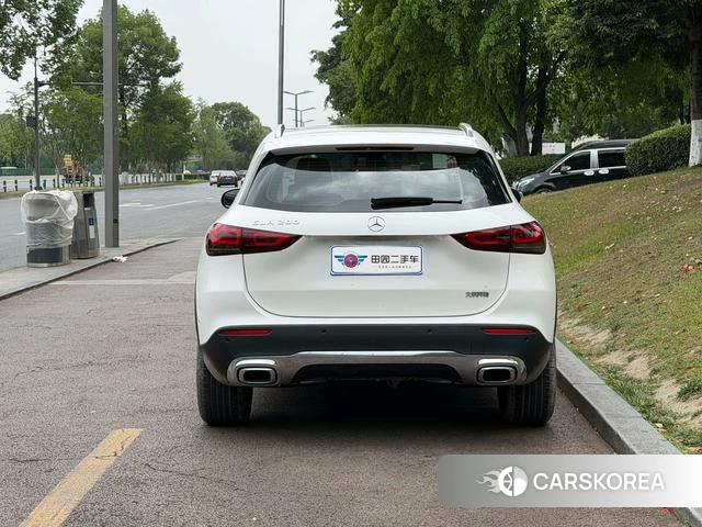 Mercedes-Benz GLA 2022 Белый из Китая