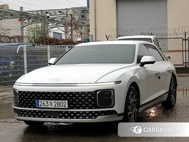 Hyundai Grandeur Hybrid (GN7) 2023 Белый из Кореи