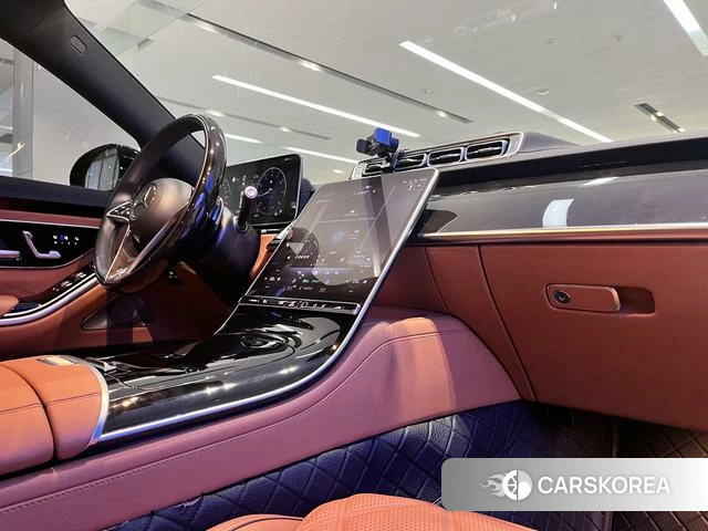 Mercedes-Benz Maybach S-class 2024 Черный из Китая