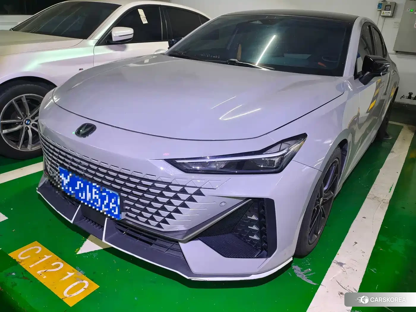 Chang'an Changan UNI-V 2023 Silver/gray из Китая