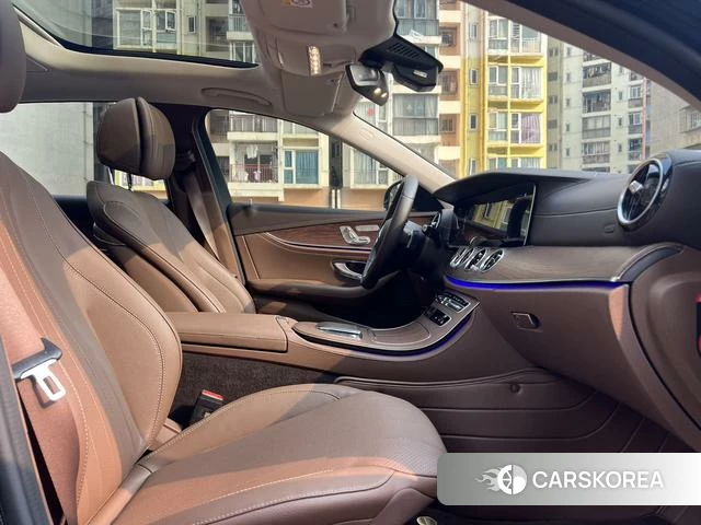Mercedes-Benz E-class 2024 Черный из Китая