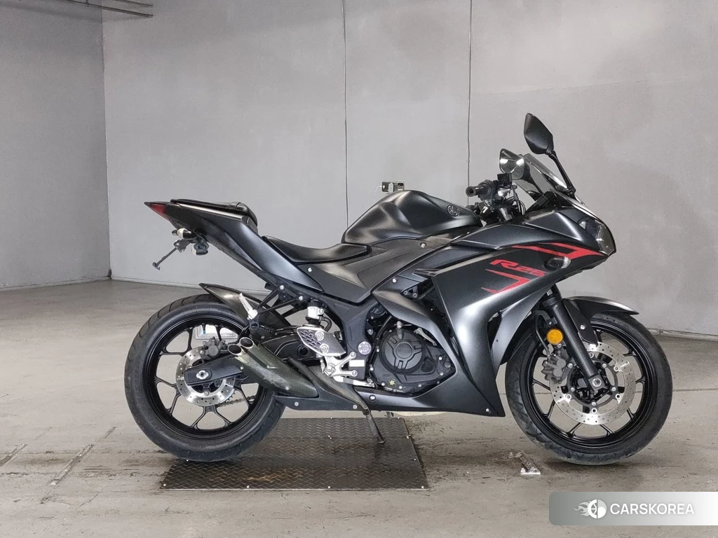 Проданный Yamaha YZF-R25 2014 из Японии