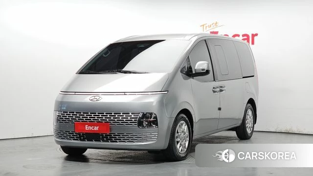 Hyundai Staria 2023 Серебристо-серый из Кореи