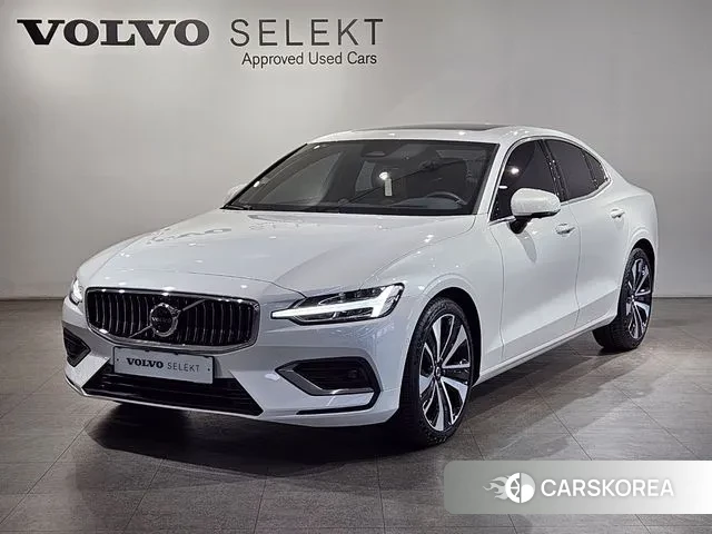 Volvo S60 3rd generation 2023 Белый из Кореи