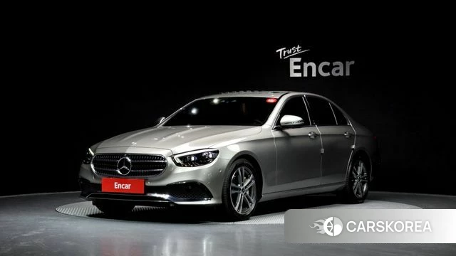 Mercedes-Benz E-Class W213 2022 Песочный из Кореи
